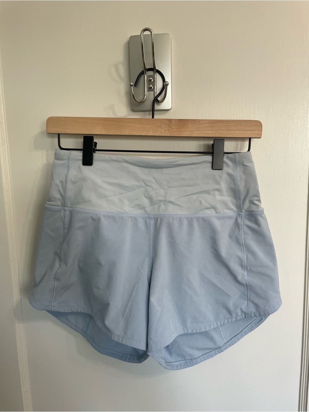 lululemon Speed Up Short High Rise Size 4 Light Blue Zip Pocket Run